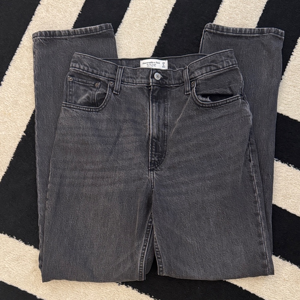 The ‘90s Straight Ultra High Rise Jeans